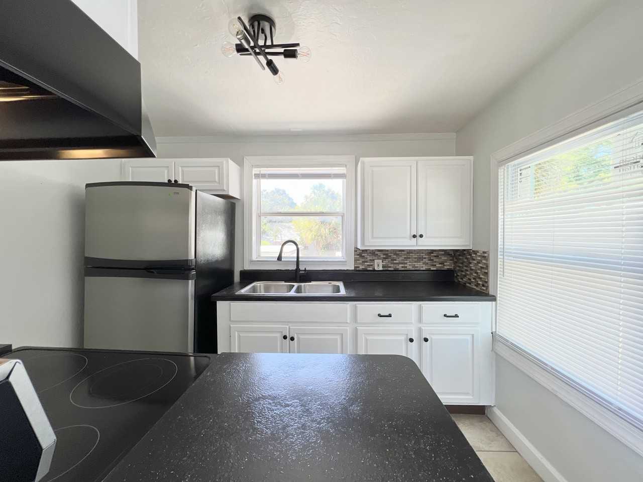 1010 11th St N #2 - Photo 2 of 16