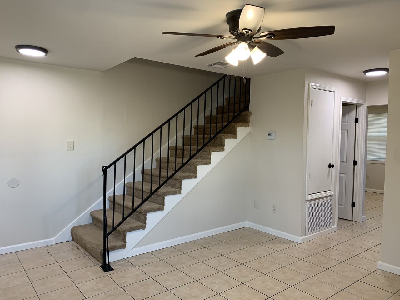 2512 Harvard Ave #C - Photo 4 of 17