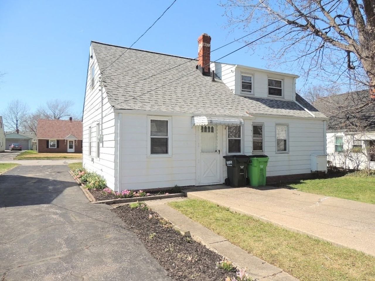 23220 Gay St - Photo 3 of 5