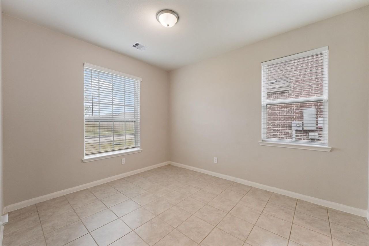 12026 Pearl Dr - Photo 7 of 22