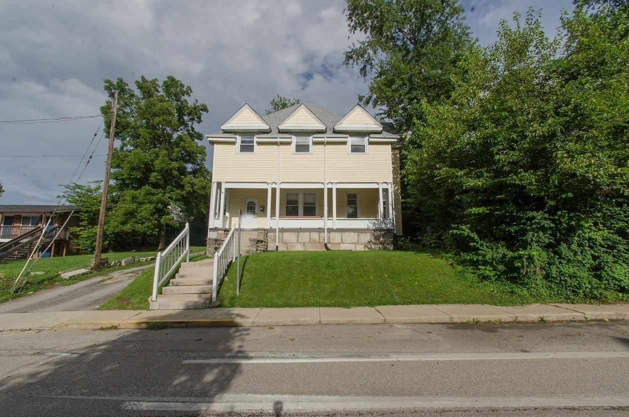 517 S Lincoln St - Photo 2 of 15