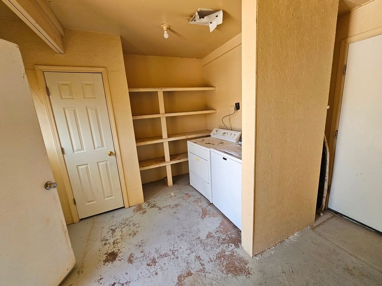 1308 8th St - Photo 7 of 8