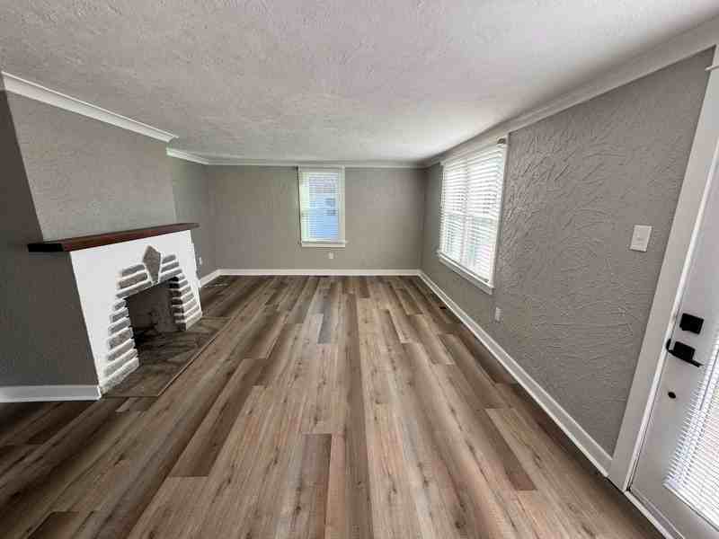 546 North St - Photo 3 of 17