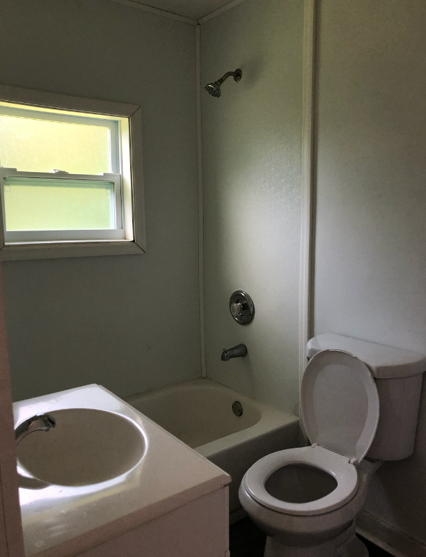 3318 Thomas St - Photo 6 of 9