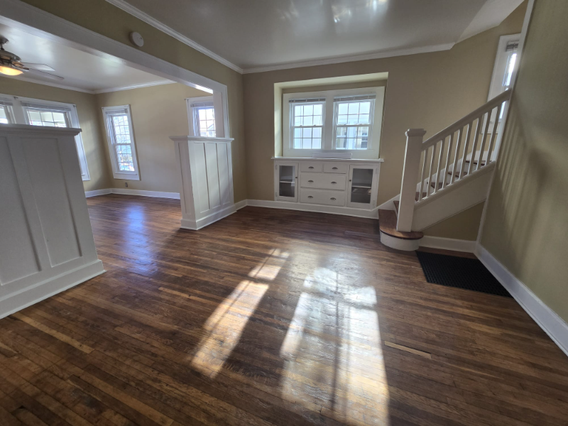 6201 Broadway St - Photo 3 of 13