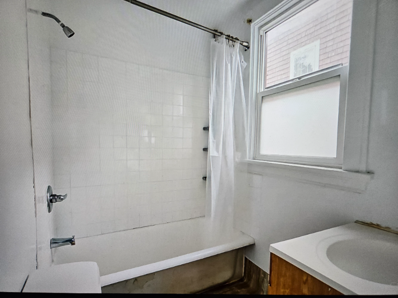 594 De Votie Ave #1 - Photo 2 of 13