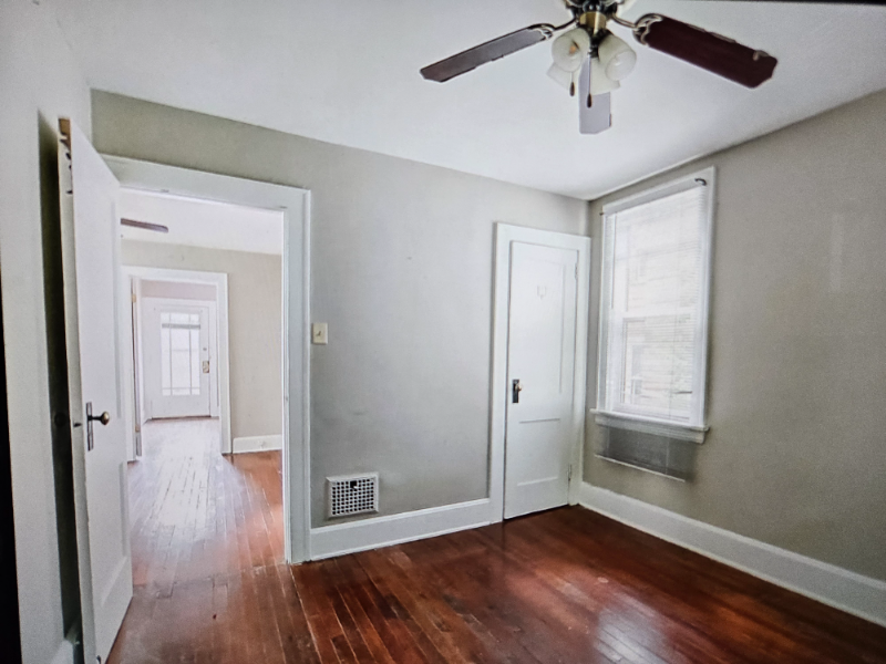 594 De Votie Ave #1 - Photo 3 of 13