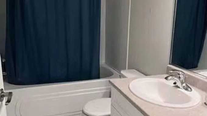 15497 37A Avenue - Photo 4 of 10