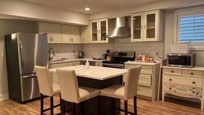 15497 37A Avenue - Photo 7 of 10