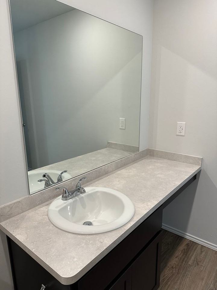 2015 Carrol St - Photo 7 of 20