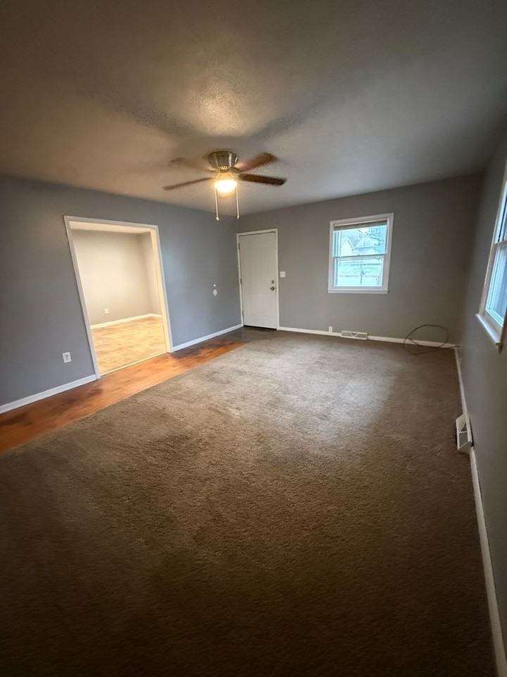 2224 N Roosevelt Ave - Photo 3 of 17