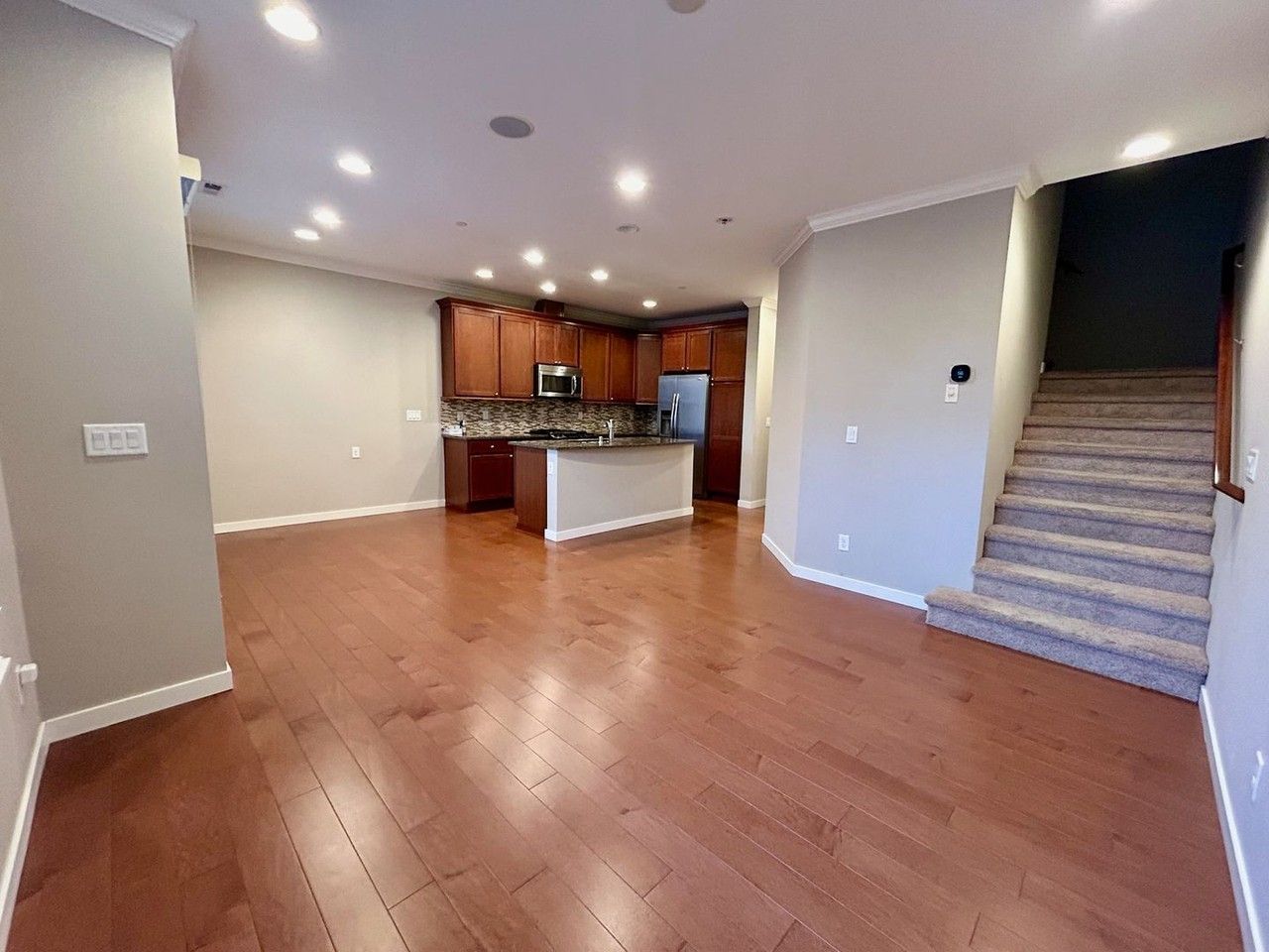 1395 Ne Park Dr - Photo 3 of 16