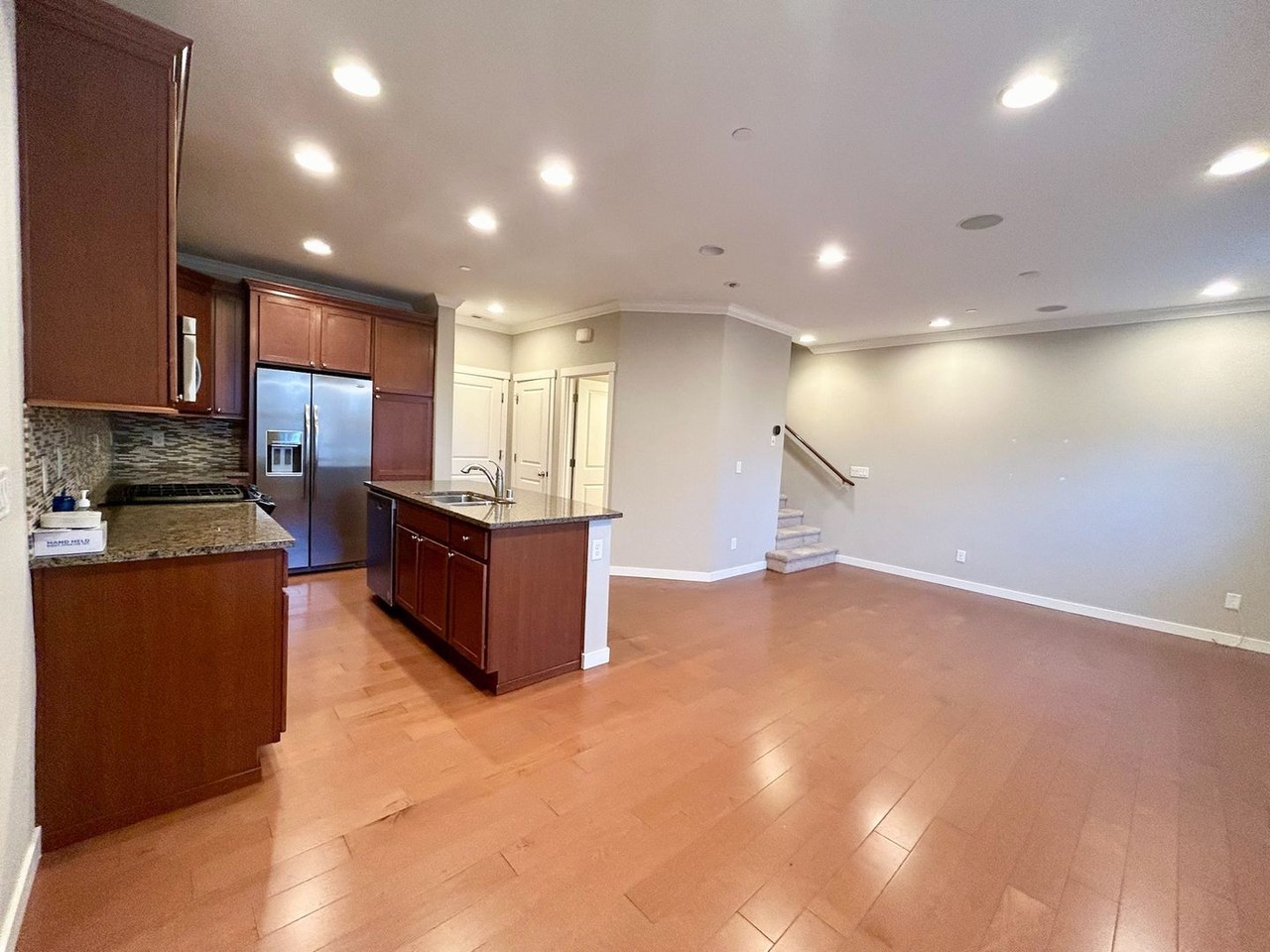 1395 Ne Park Dr - Photo 6 of 23