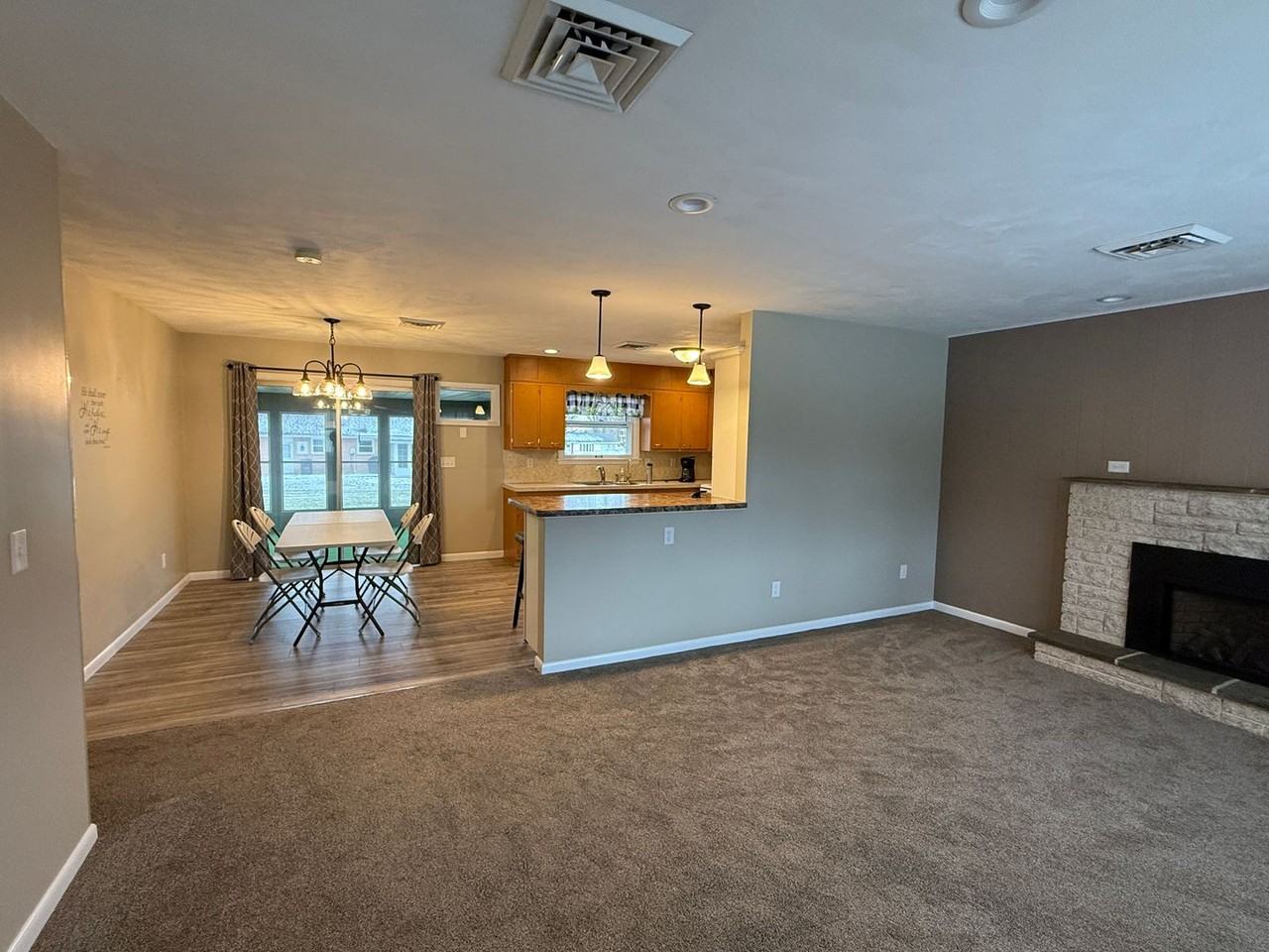 6 Colony Rd - Photo 3 of 17