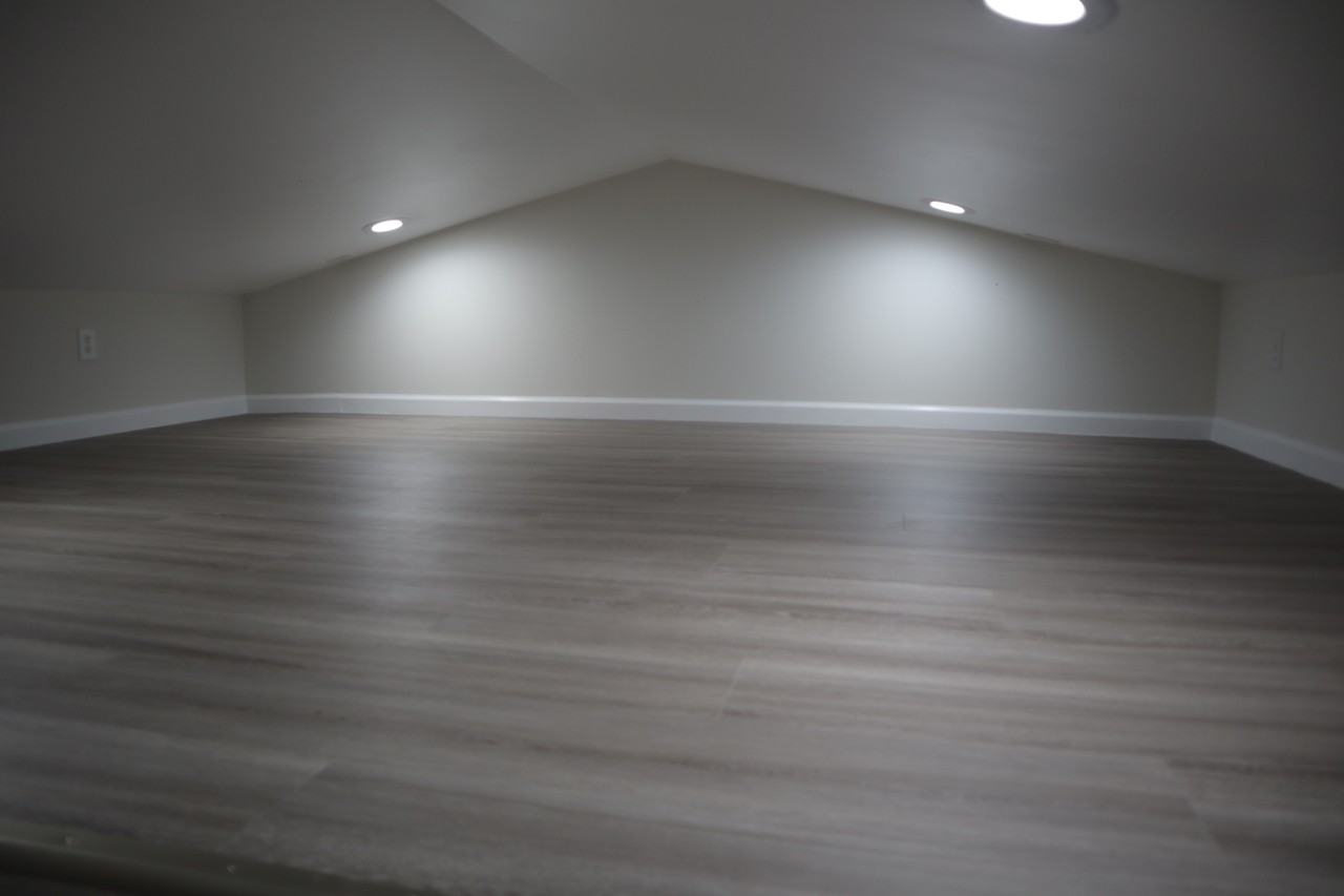 1507 Lincoln St #B - Photo 3 of 12