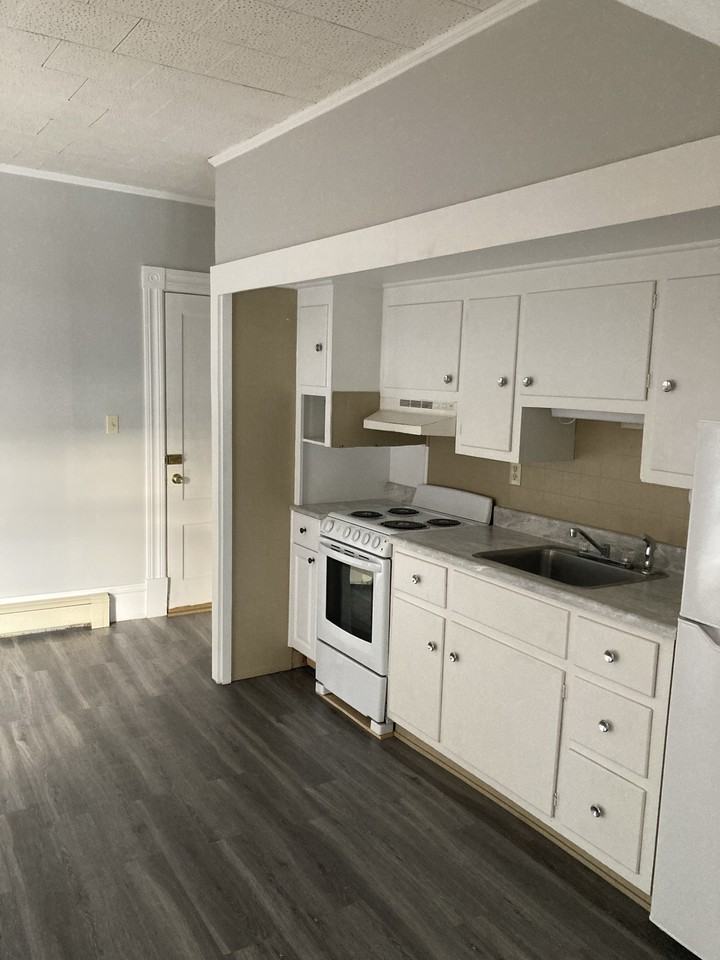 129 Rush Rd - Photo 2 of 21