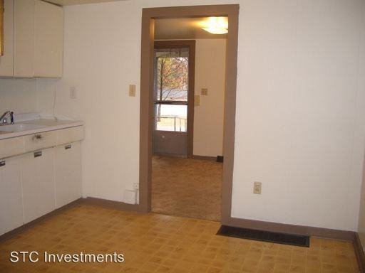 810 S Garfield St - Photo 3 of 10