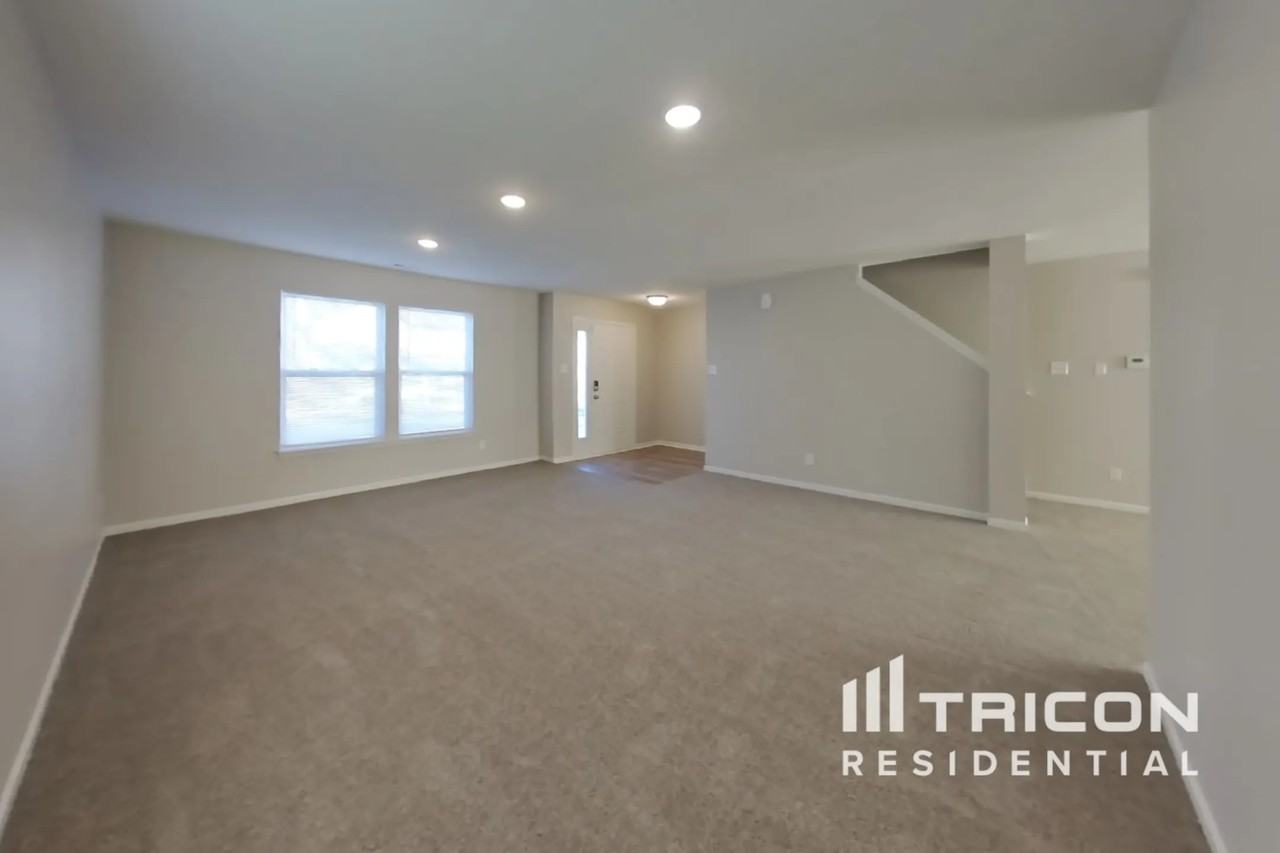 671 671 Wheat Field Lane New Whiteland IN - Photo 2 of 26