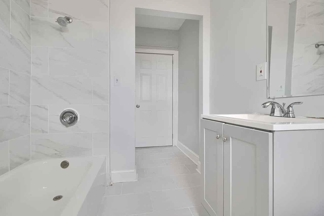 1200 Eutaw Pl Unit D - Photo 3 of 12