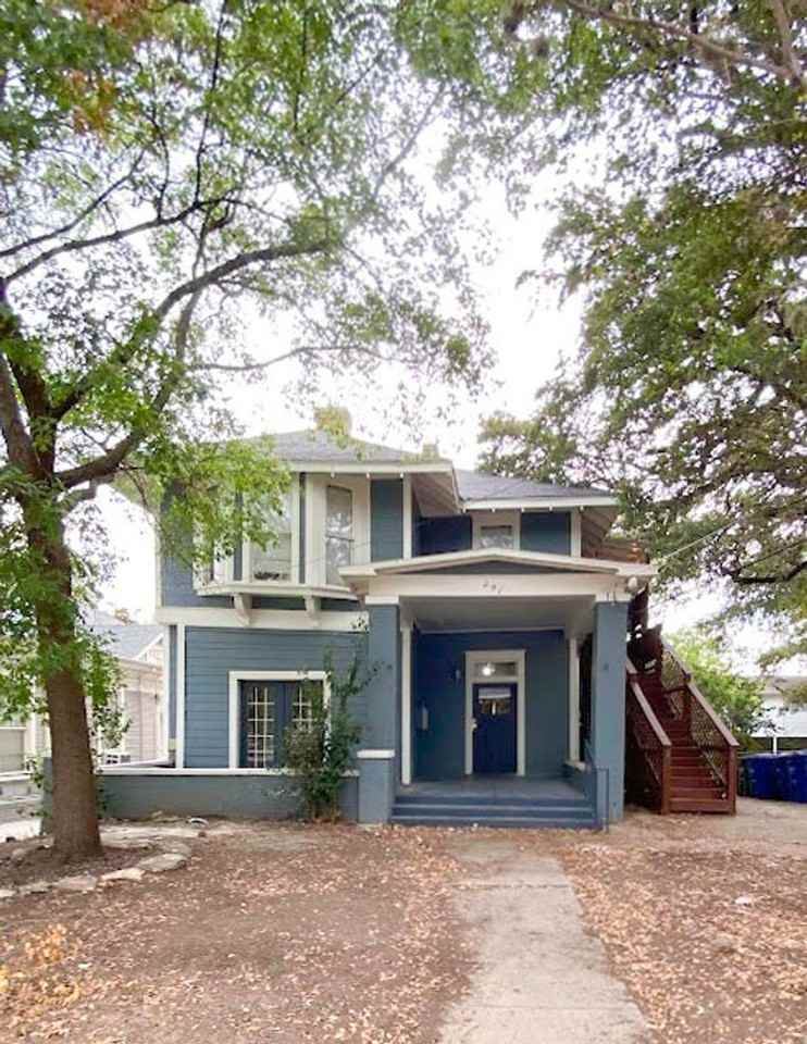 241 Post Ave - Photo 2 of 14