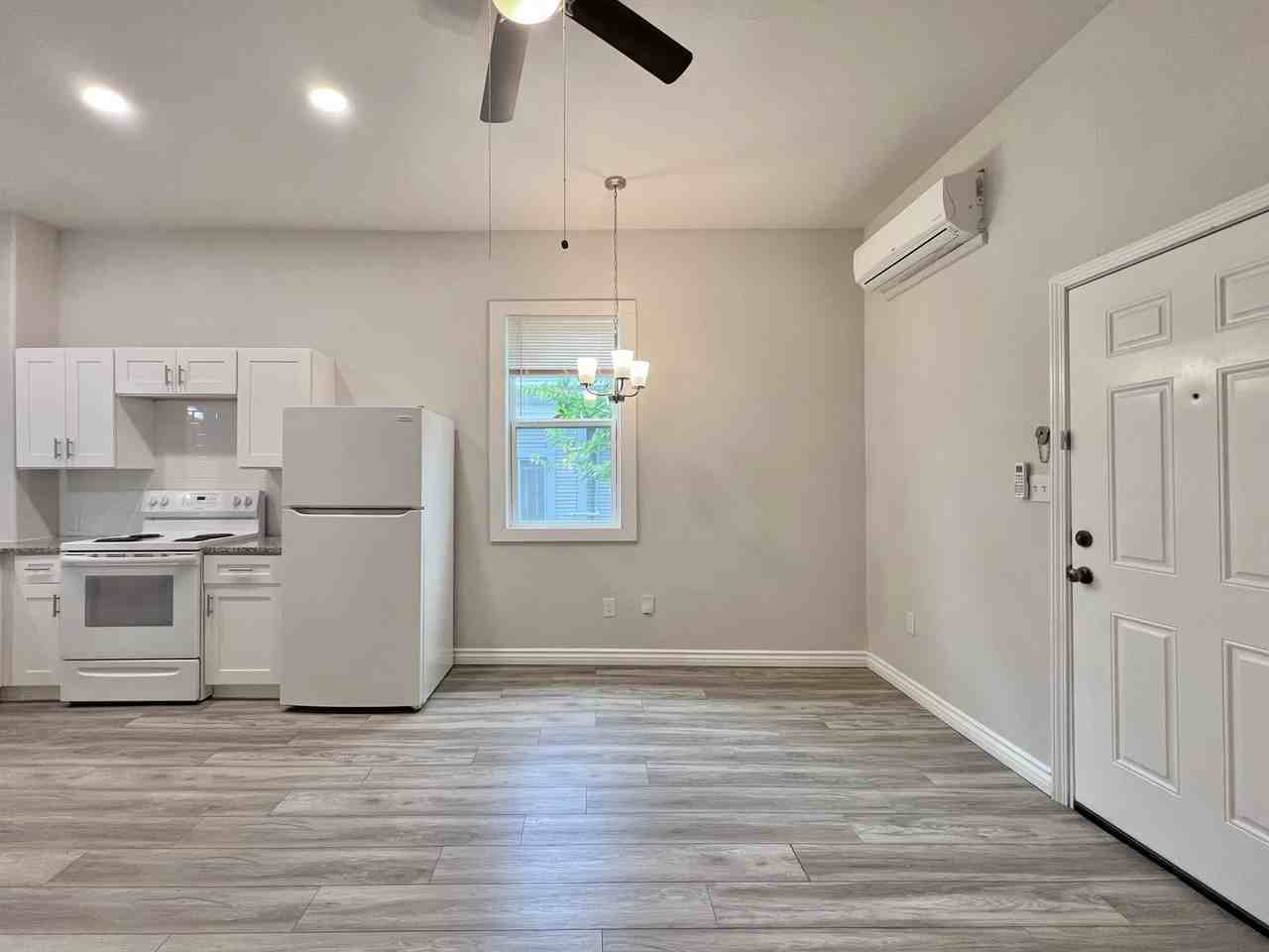 241 Post Ave - Photo 5 of 14