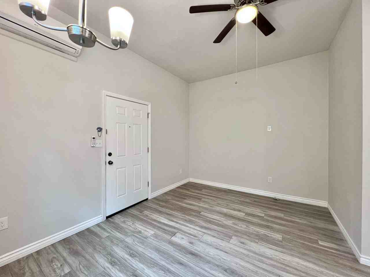 241 Post Ave - Photo 7 of 14