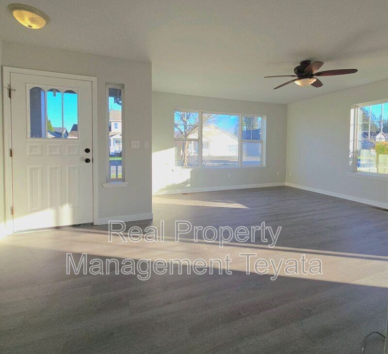 2101 Eastwood Way - Photo 3 of 18