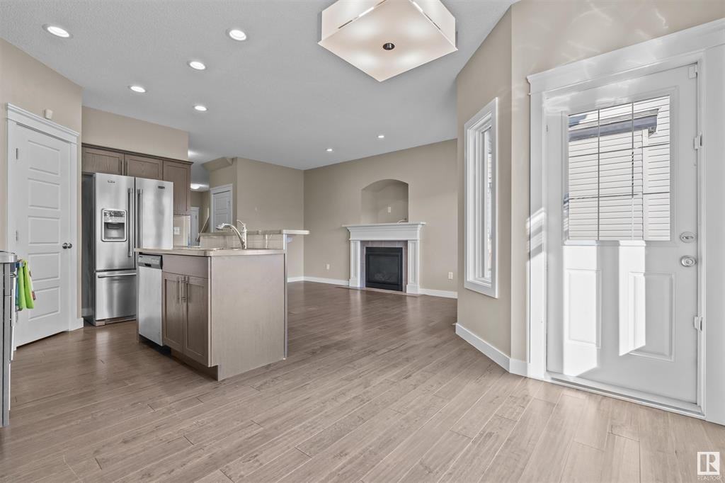 71 Elm St - Photo 7 of 36