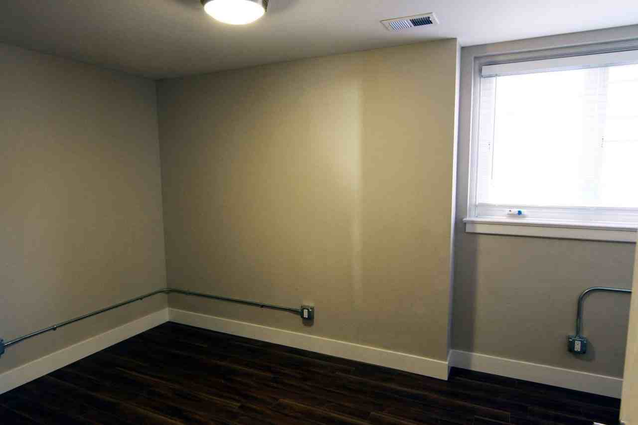 623 S Wolcott St #108 - Photo 6 of 13