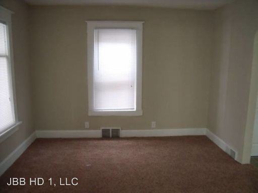 1414 15th Ave - Photo 3 of 8