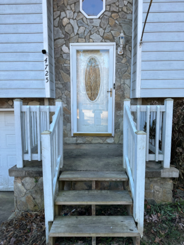 4725 H And H Ln - Photo 2 of 50