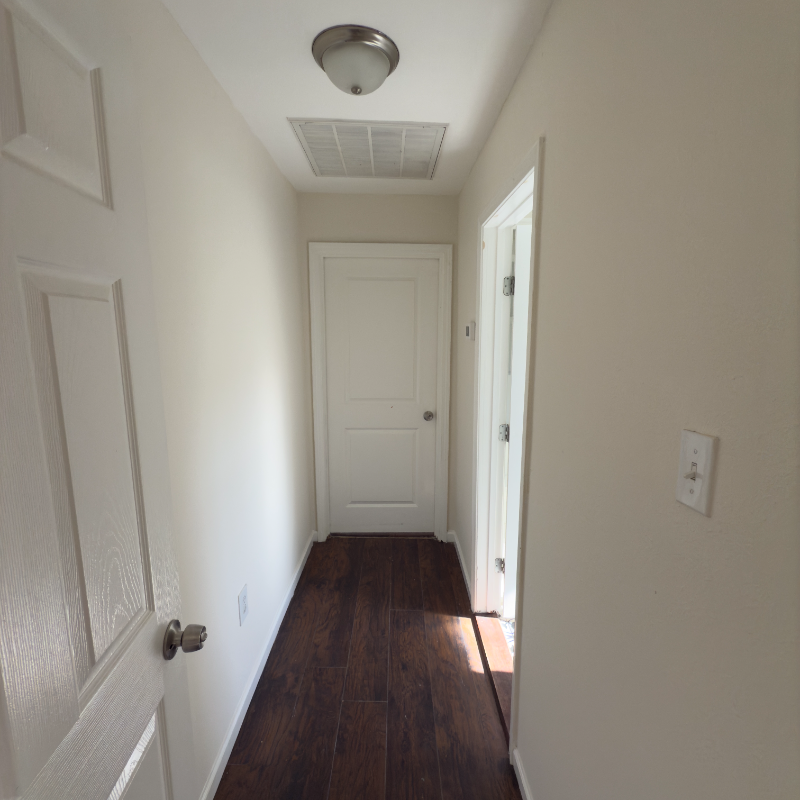 1622 Farragut St - Photo 5 of 14