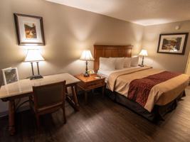 featured image of 346 W Kansas St #204