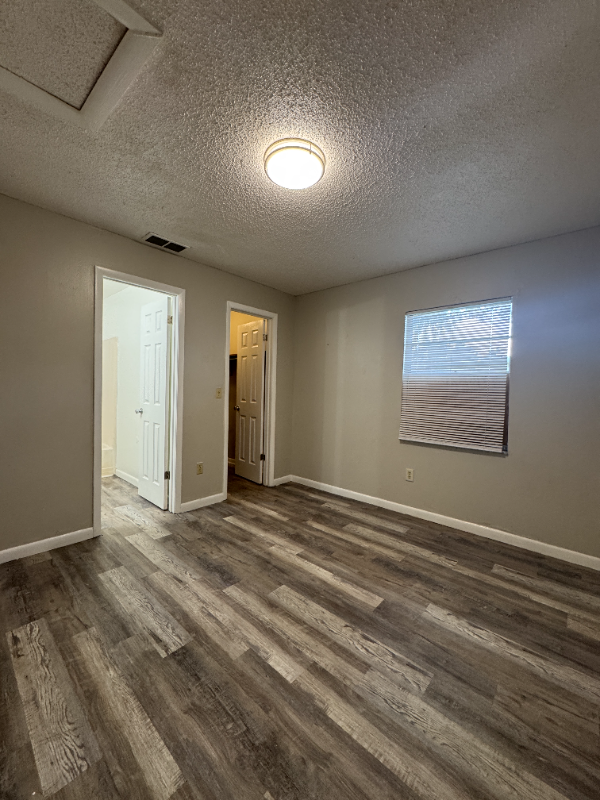 3010 Allred Dr #B - Photo 2 of 11