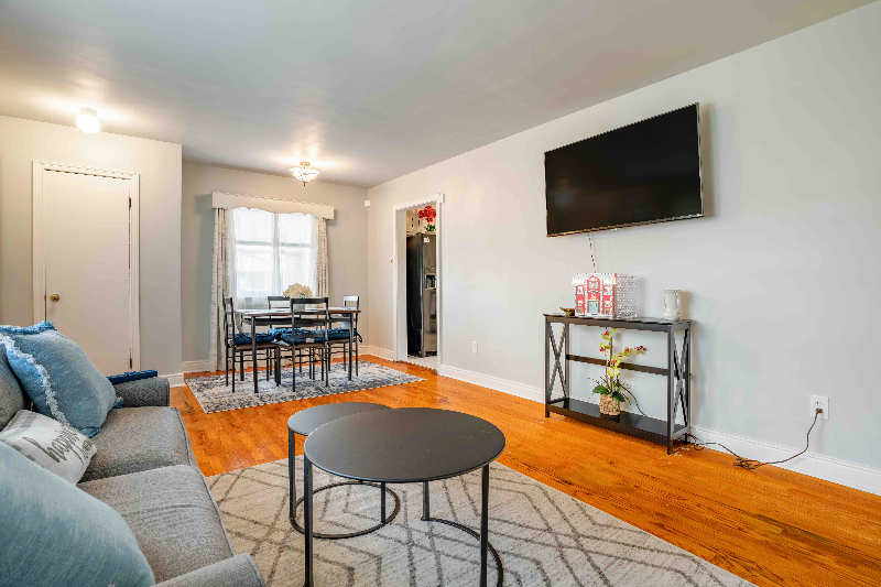 2224 Kirby Rd - Photo 4 of 10