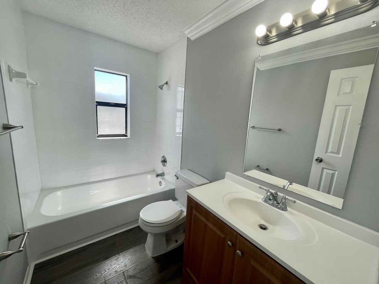 910 Alicia Ave Apt 4a #4A - Photo 7 of 15