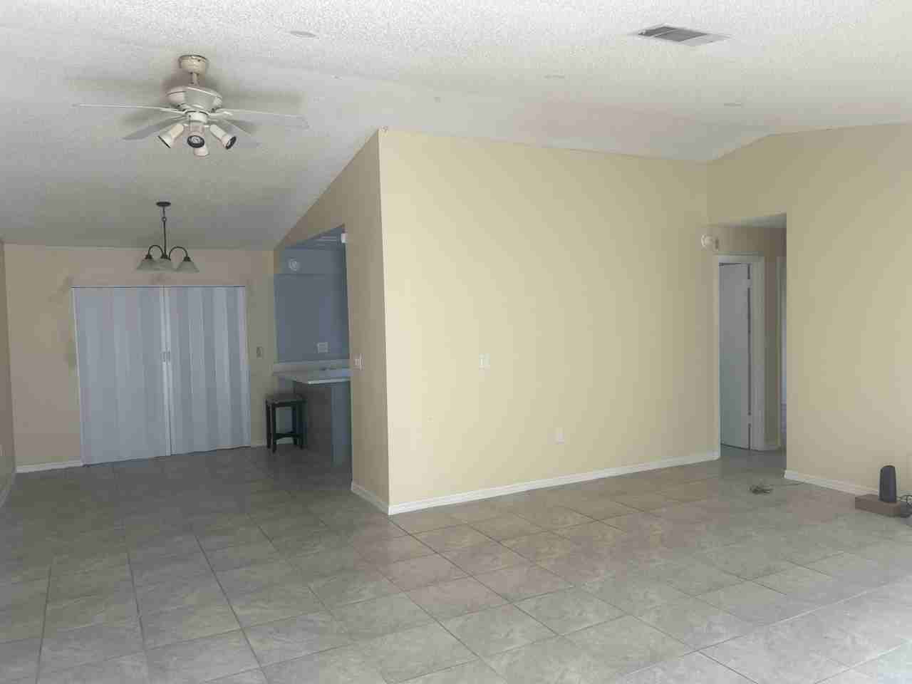 811 Valnera Ct - Photo 2 of 10