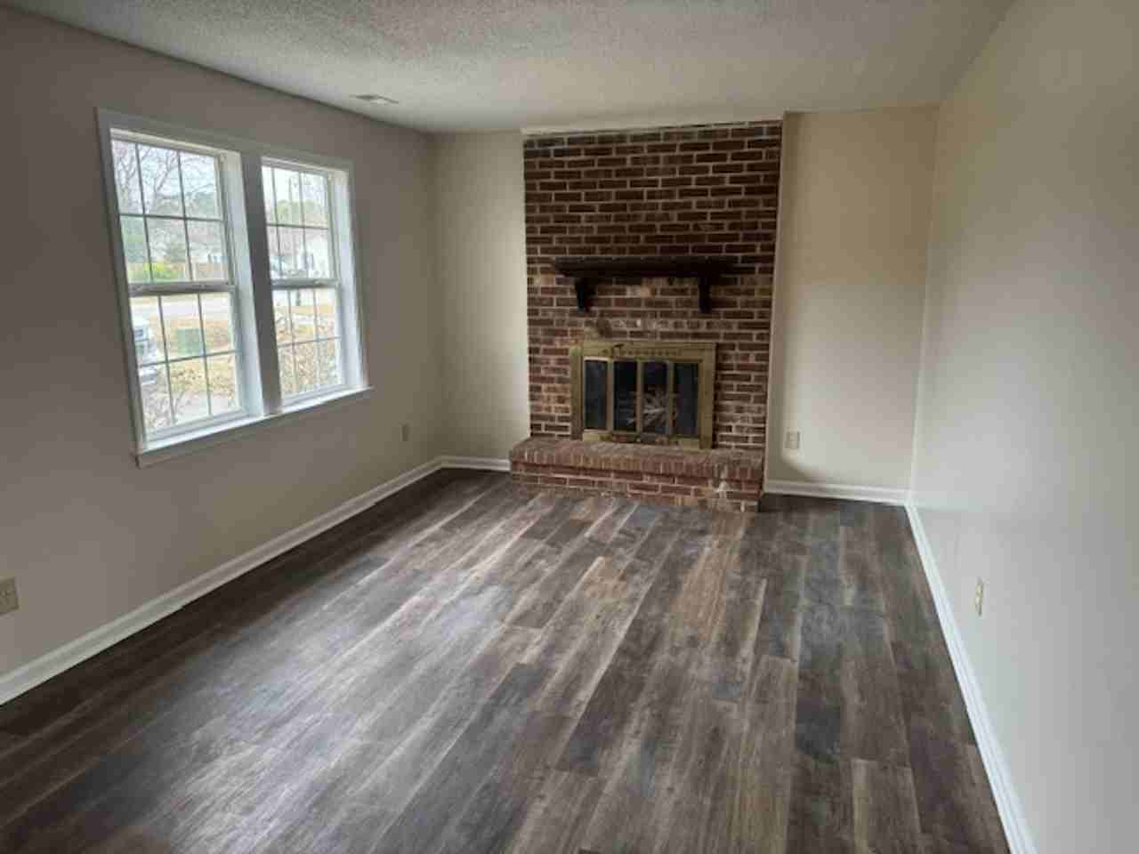 125 Tarheel Dr - Photo 3 of 13