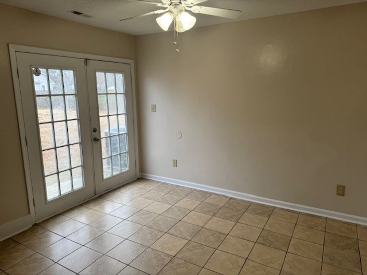 125 Tarheel Dr - Photo 5 of 13