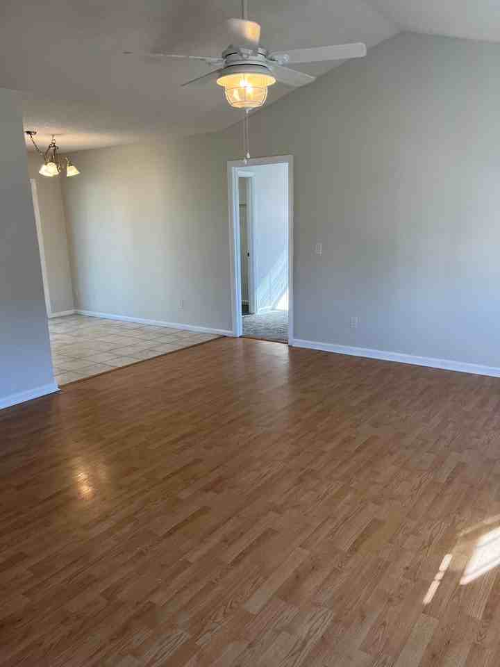 2613 Hastings Dr - Photo 6 of 22