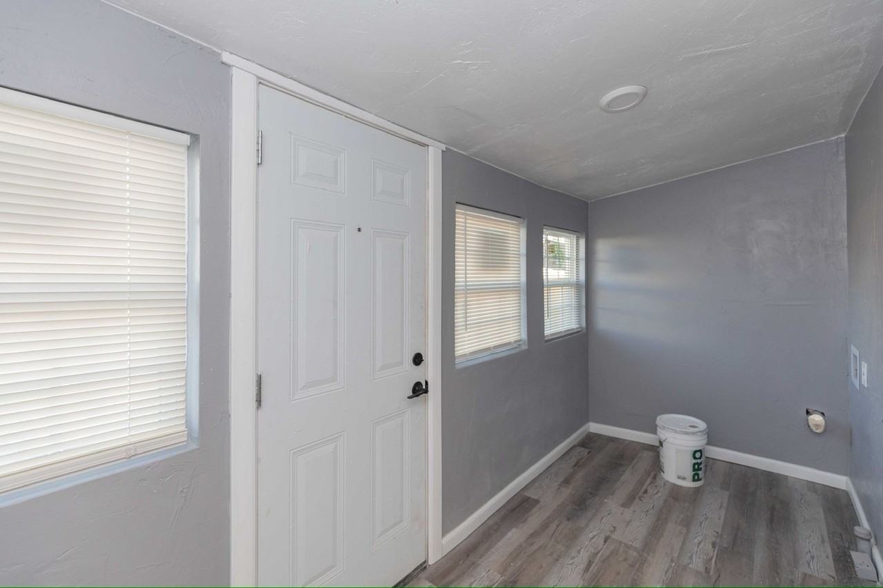 203 S Kentucky St - Photo 7 of 22