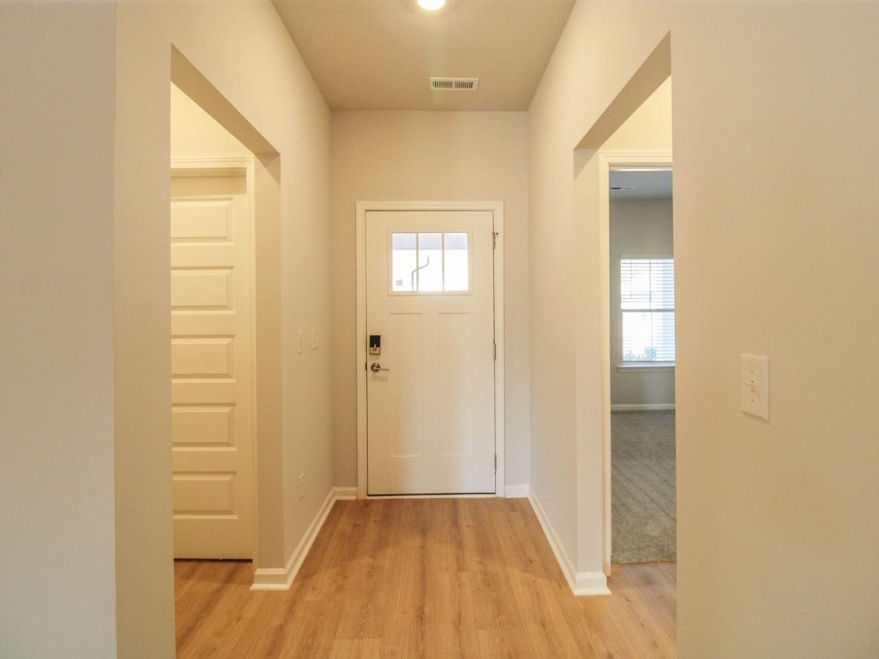 25142 Addlestone Dr - Photo 2 of 33