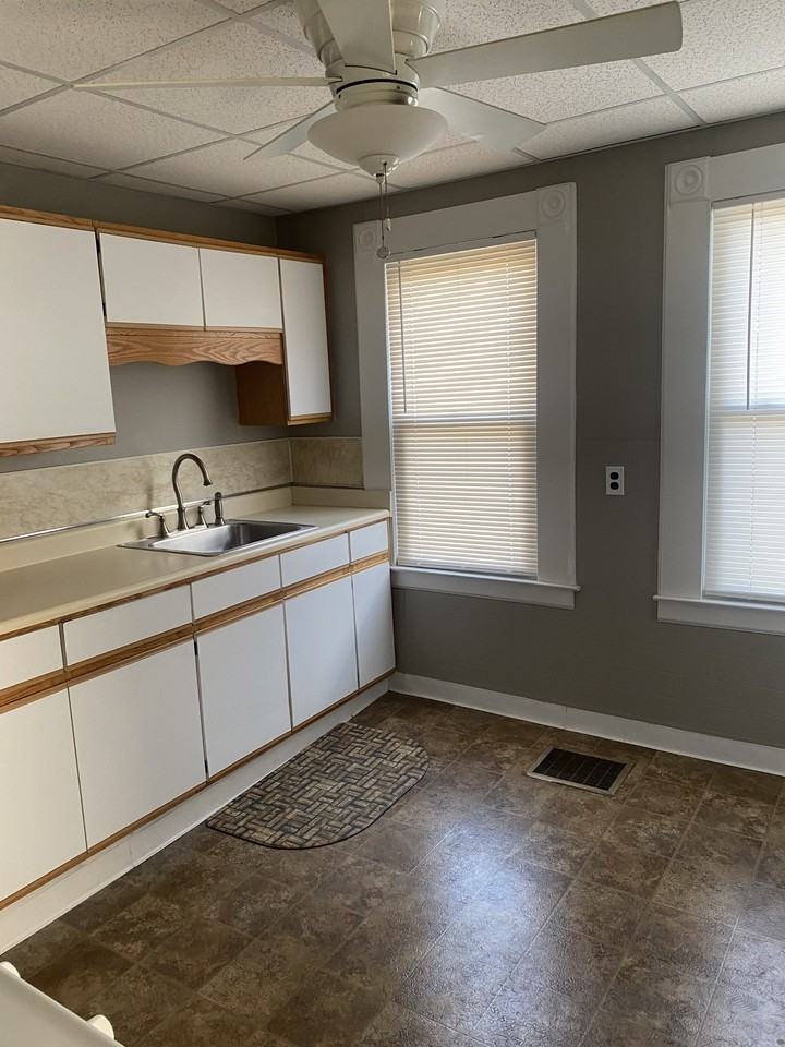 42 Baldwin St #1 - Photo 7 of 12