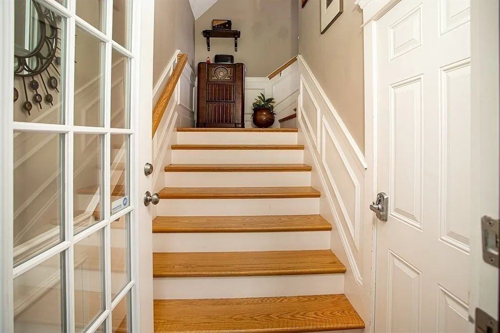 9 Warren Ave #B - Photo 3 of 18