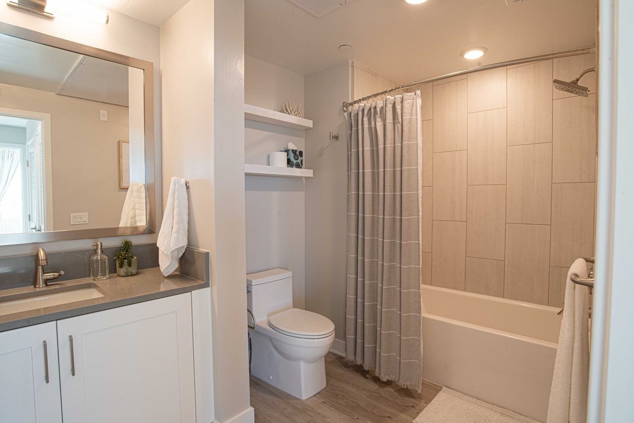 1105 S Cleveland St #206 - Photo 7 of 21