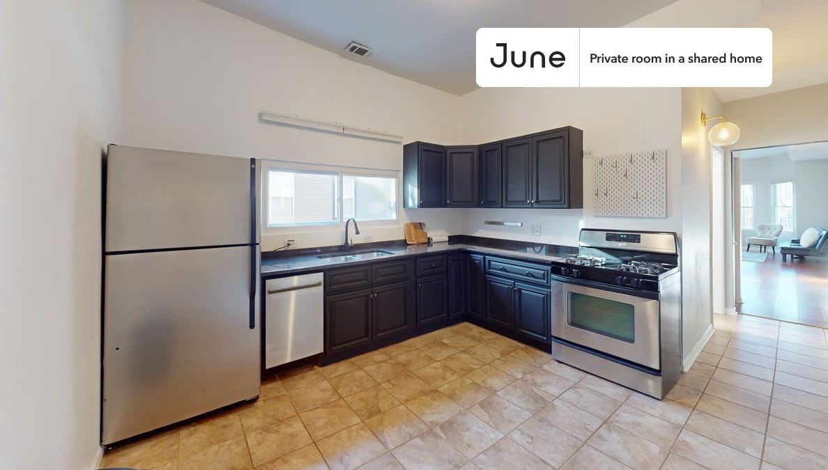 1841 N Mozart St #A - Photo 5 of 10