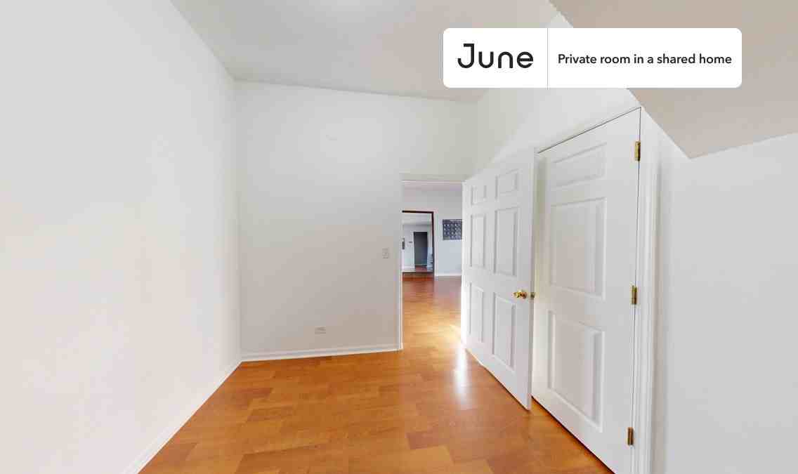 1841 N Mozart St #A - Photo 2 of 10