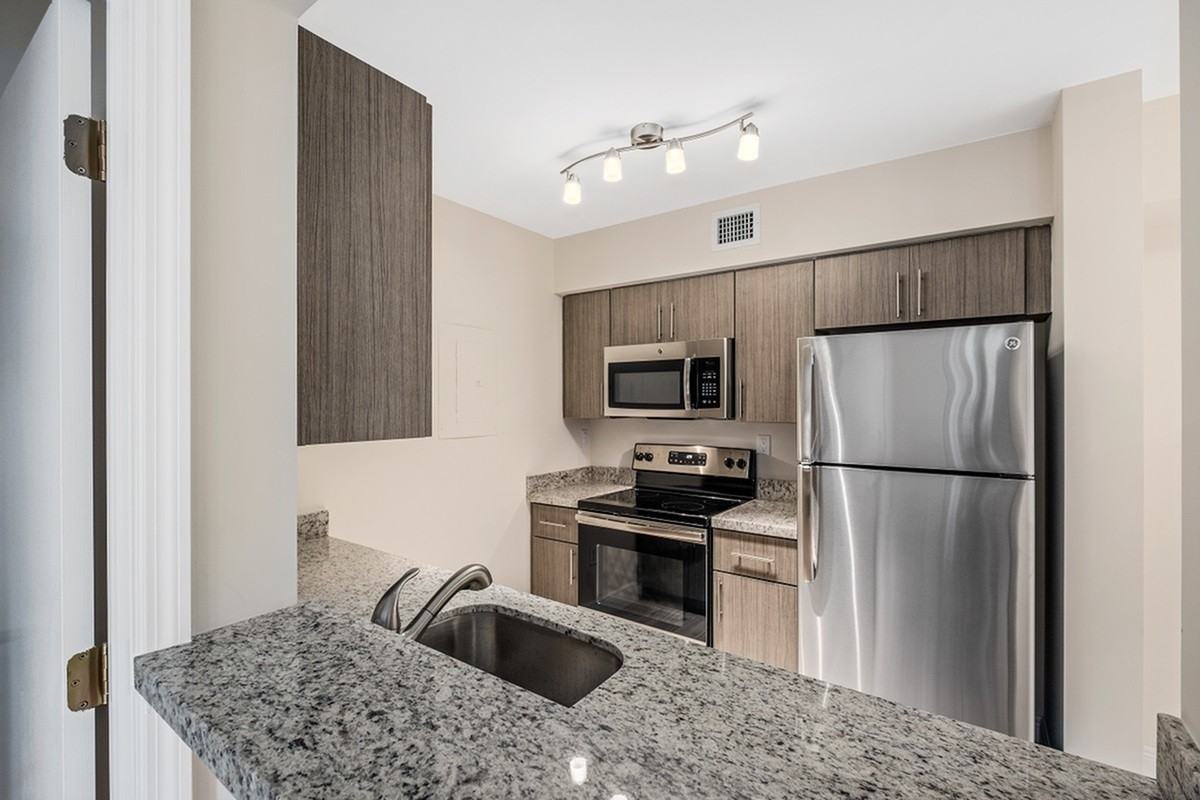 Advenir at University Park - Photo 3 of 20