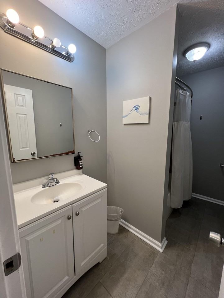 Scott St Nw - Photo 4 of 10