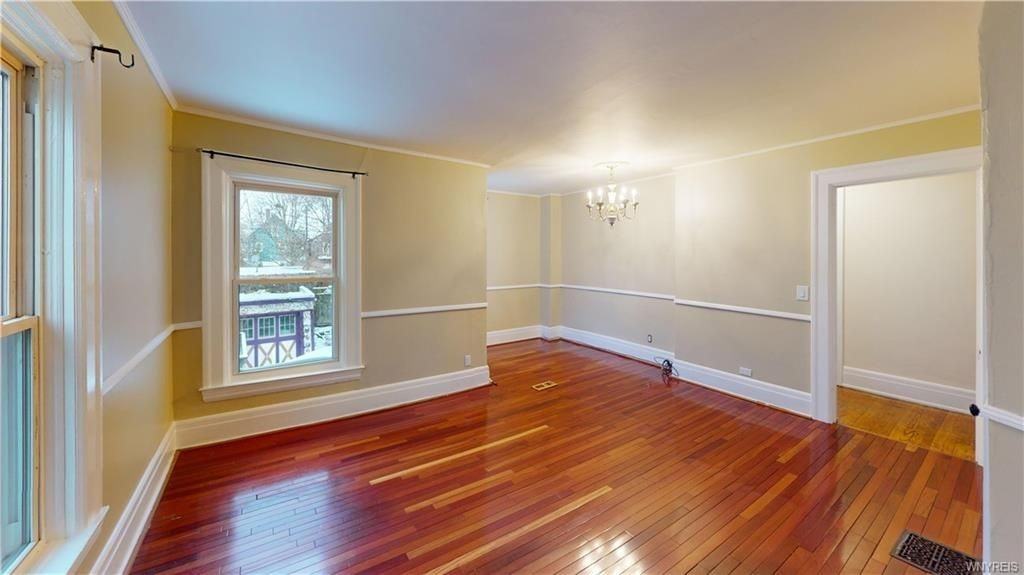 222 Norwood Ave - Photo 2 of 7